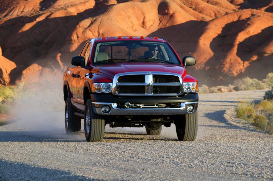  Dodge Ram Power Wagon Quad Cab 2005 года  (фото 11 из 61)